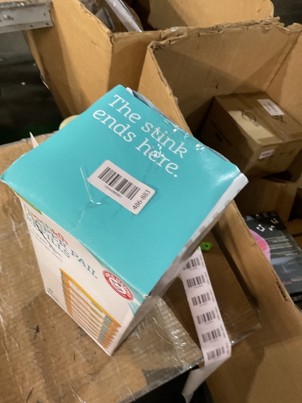 Photo 1 of ***(USED/ MISSING PARTS)***Munchkin® Arm & Hammer Diaper Pail Refill Rings, Holds up to 2,176 Newborn Diapers, 8 Pack