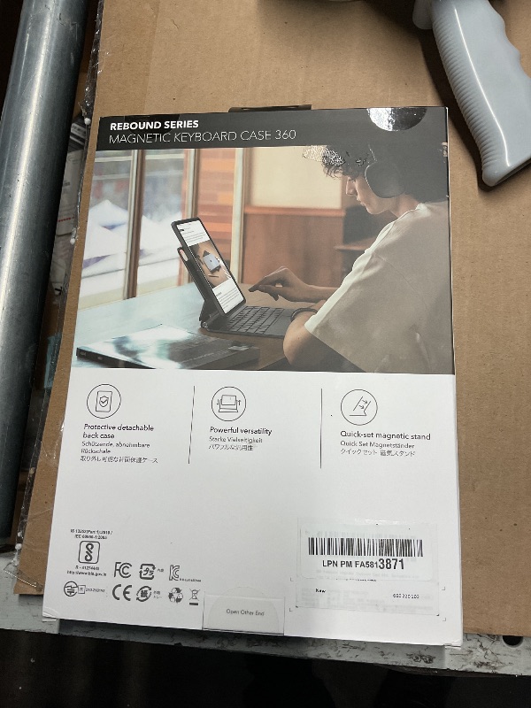 Photo 1 of ***FACTORY SEALED*** ***LIKE NEW OPEN BOX***ESR iPad Pro 11 Inch Case with Keyboard (M5/M4, 2025/2024), iPad Pro 11(5th) Keyboard Case with Easy-Set Magnetic Stand, Portrait/Landscape Modes, Removable Protective Case, Rebound 360 Series, Black