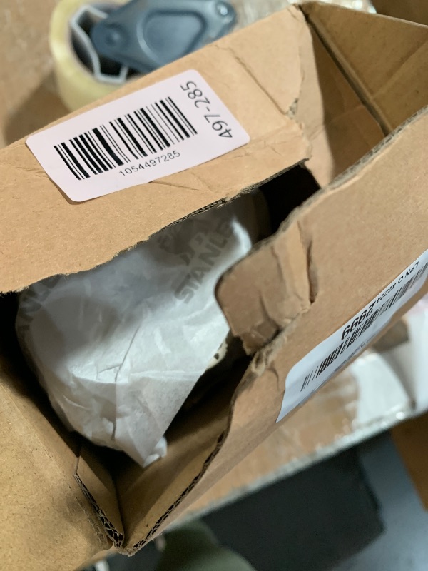 Photo 1 of **DAMAGED** NO STRAW**
Stanley Quencher H2.0 Tumbler with Handle and Straw 40 oz | Flowstate 3-Position Lid | Cup Holder Compatible for Travel | Insulated Stainless Steel Cup | BPA-Free | Fluted Cream Gloss