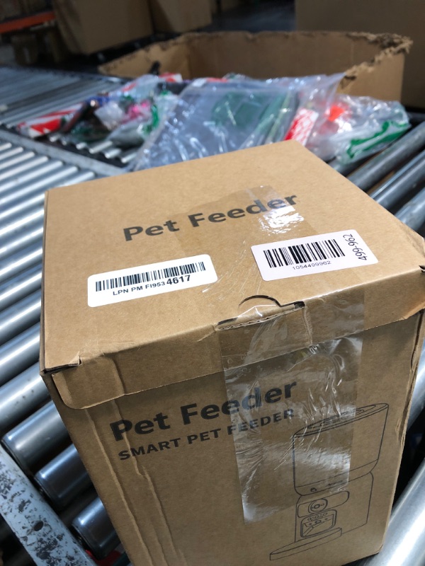 Photo 1 of ***(parts only/ non functional)***PETOCAT AI Automatic Cat Feeder with 2K HD Dual Cameras,5G&2.4G Wi-Fi 6L Programmable Cat Food Dispenser with Cats Recognition& Diet Tracking, Laser Interactive Toy & Two-Way Audio
