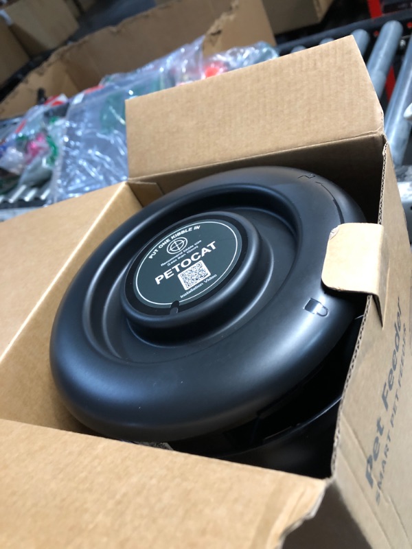 Photo 1 of ***(parts only/ non functional)***PETOCAT AI Automatic Cat Feeder with 2K HD Dual Cameras,5G&2.4G Wi-Fi 6L Programmable Cat Food Dispenser with Cats Recognition& Diet Tracking, Laser Interactive Toy & Two-Way Audio