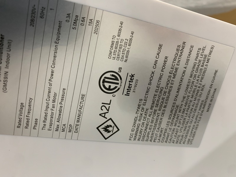 Photo 1 of ***********INCOMPLETE, THIS IS ONLY1 OF THE UNSIDE UNITS OF THIS AC SYSTEM**************
28K 3 Zone Mini Split Air Conditioner and Heater, 20 SEER2 208-230V 9000 + 9000 + 12000 BTU Wifi Mini Split AC/Heating System Multi Zone, Ductless, Wall Unit, with In