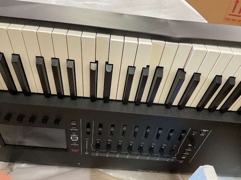 Photo 1 of ***PARTS ONLY***Roland FANTOM 8 EX Synthesizer | Top-Tier FANTOM with 88 Synth-Action Keys | Updated & Enhanced with the Latest Technology | Advanced Sound Engines | Over 7000 Onboard Sounds | Deep DAW Integration