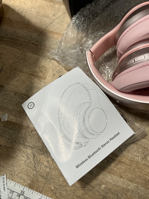 Photo 1 of *POWERS ON** WIRELESS BLUETOOTH STEREO HEADSET PINK 