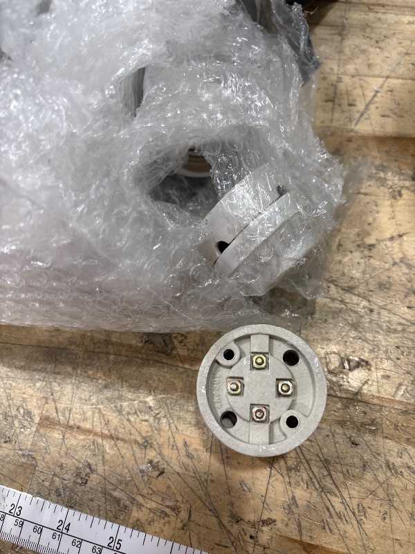 Photo 1 of 10 PIECES PORCELAIN LAMP HOLDER