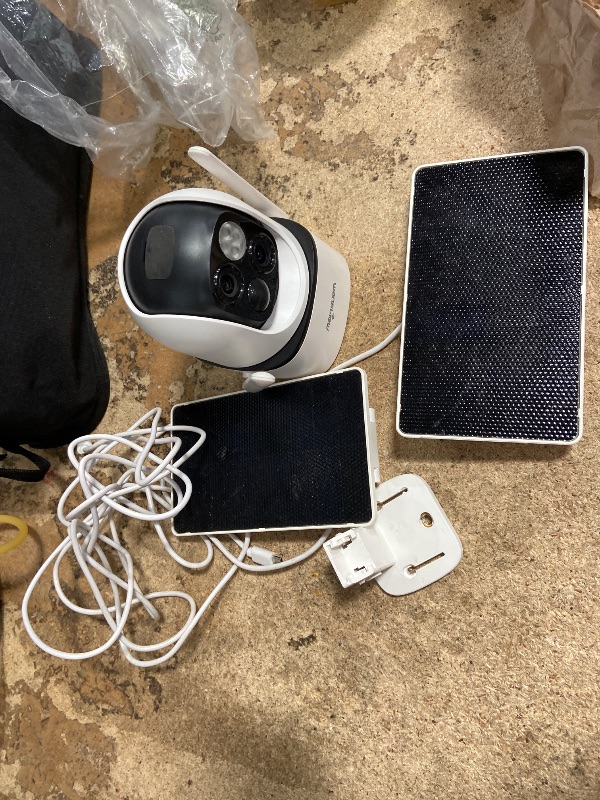 Photo 1 of ***SEE NOTES*** wansview Security Cameras Wireless Outdoor-2K Dual Lens Home Security Cameras, 360° View, Solar Panel Battery Powered, Color Night Vision, PIR Sensor, IP65 Waterproof, Work with Alexa, B7 2P White