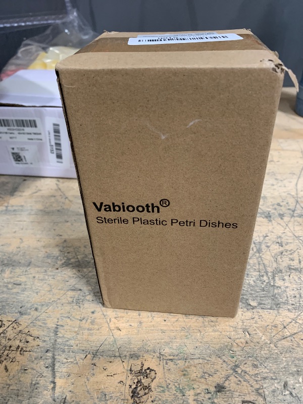 Photo 1 of 10 Pack Sterile Thick Plastic Petri Dishes with Lid, 90mm Dia x 15mm Deep Clear 3 Vents Petri Dish for Lab Science Experiment