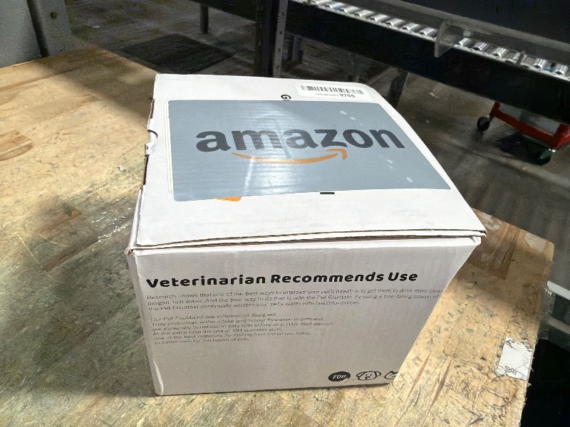 Photo 1 of ***FOR PARTS/NON-FUNCTIONAL*** BOORCA Cat Fountain, 84oz/2.5L Stainless Steel Pet Water Fountain, Automatic Dog Water Dispenser, Water Level Window, Ultra-Quiet Pump, Perfect for Cats, Dogs and Multiple Pets, 4 Filters