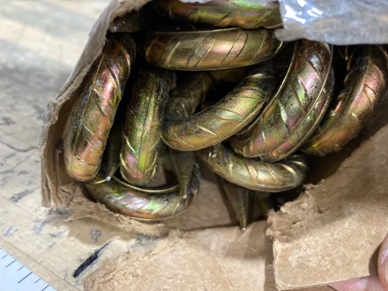 Photo 1 of 16 Inch Rebar Stakes ?Metal Stake Ground?Ground Anchor,Heavy DutyTent Stakes ?Baking Paint Metal Stakes ?Tent Stake,Ground Stakes ?0.5 Inch Diamete (16 Pack) ? Outdoor Travel