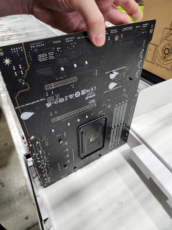 Photo 1 of (not functional)(sold for parts) MSI B550-A PRO ProSeries Motherboard (AMD Ryzen 5000, AM4, DDR4, PCIe 4.0, SATA 6Gb/s, M.2, USB 3.2 Gen 2, HDMI/DP, ATX)