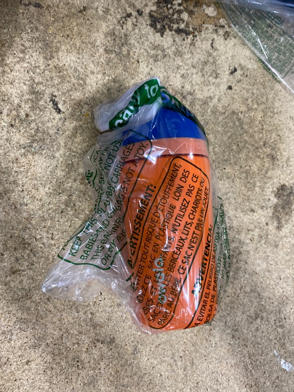 Photo 1 of **DIRTY NEEDS CLEANING/ OUTSIDE OF BOTTLE SCRATCHED UP**  Owala Kids Flip Insulated Stainless-Steel Water Bottle with Straw and Locking Lid, 14-Ounce, Orange/Blue (Blue Citrus)