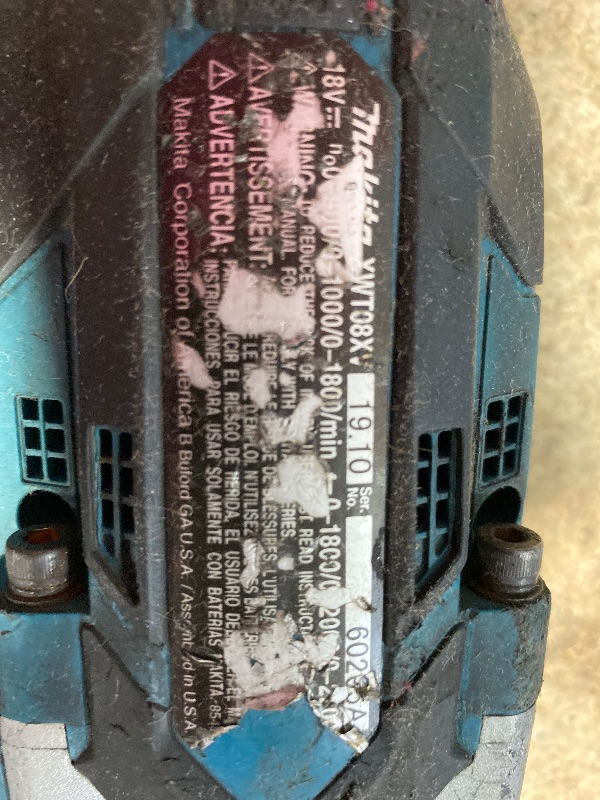 Photo 1 of ***SEE NOTES***Makita XWT08XVZ 18V LXT Lithium-Ion Brushless Cordless High Torque 1/2" Sq. Drive Utility Impact Wrench