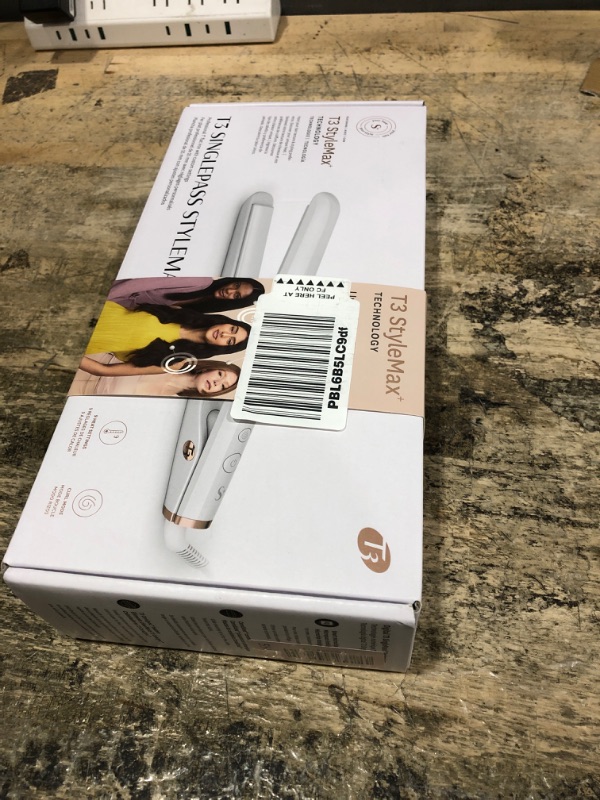 Photo 1 of ***(HEAVILY USED/ MINOR SCRATCHES)***T3 SinglePass StyleMax Professional 1" Ceramic Flat Iron with Custom Heat Automation, 9 Heat Settings, Longer Ceramic Plates, For Straightening, Waving, Curling & Styling