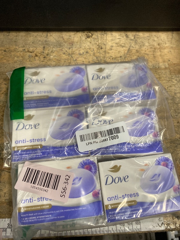 Photo 1 of "Dove Anti-Stress Blue Chamomile And Oat Milk Moisturizes to Calm Skin Soap 106g Pack Of 6