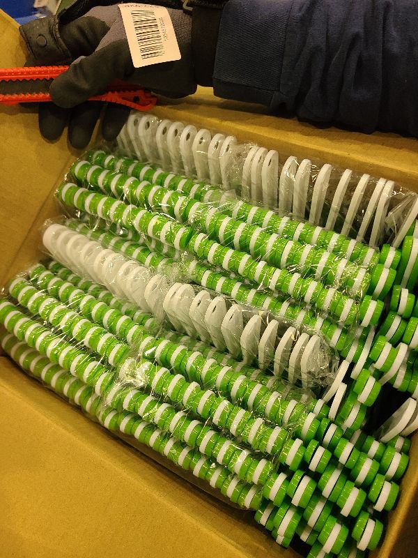 Photo 1 of 100Pcs Hand Clappers Noisemakers 7.5 Inch Clappers Noisemakers Plastic Hand Clappers for Birthdays Game Football Sporting Events Cheers Supplies Dance Basketball Football Noisemakers(Green and White)