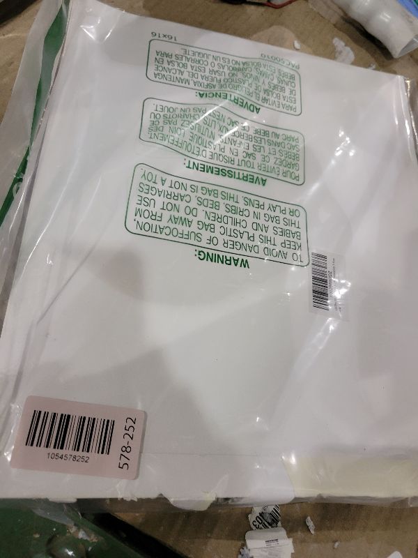 Photo 1 of 100Pcs Palm Leaves Artificial Tropical Monstera Plant Fake Leaves Safari Birthday Decorations,Jungle Theme Party Supplies,Faux Green Leaf for Hawaiian Luau Tiki Aloha Beach BBQ Table Decoration 3 Size