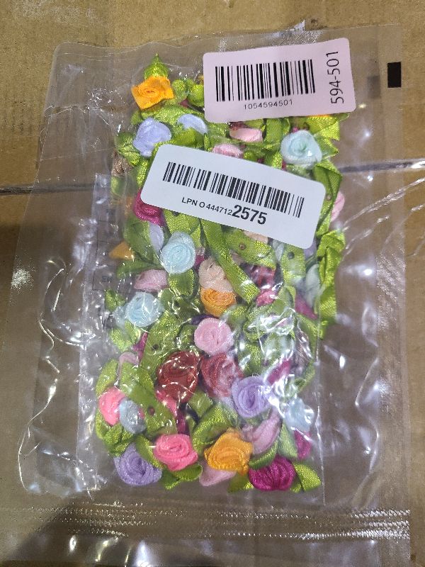 Photo 1 of 100 Pcs Mini Flowers for Crafts Multicolor Mini Roses Satin Roses with Green Leaves Small Satin Roses Tiny Artificial Fabric Flower Ornament Applique for Wedding Bride Sewing Wrapping DIY Wreath Decor