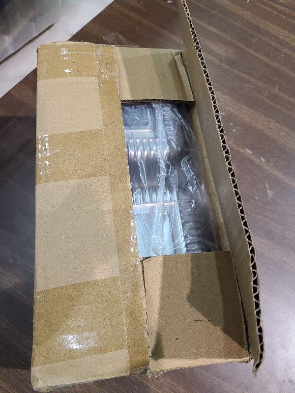 Photo 1 of 100 Pack 5 x 5 inch Clear Plastic Disposable Clamshell Container,Hinged Take Out Clamshell Dessert Container with Lid Takeout Tray Disposable Food Clamshell Containers for Dessert,Cakes,Sandwiches