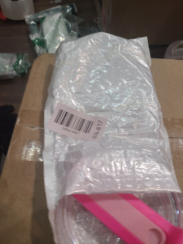 Photo 1 of 1 Pcs Replacement 40 oz Tumbler Lid Compatible with Stanley Cup, Dustproof Spill Proof Splash Resistant Tumbler Covers Fit for Stanley Tumbler and More Coffee Mugs (Hot Pink)