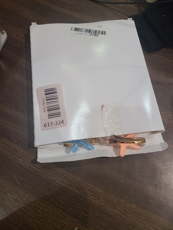 Photo 1 of 12 Pieces Shell Pearl Starfish Hair Clip Set, Catcan Seashell Hair Clips Starfish Alligator Clips for Women Headwear Styling Tools Accessories (classic style)