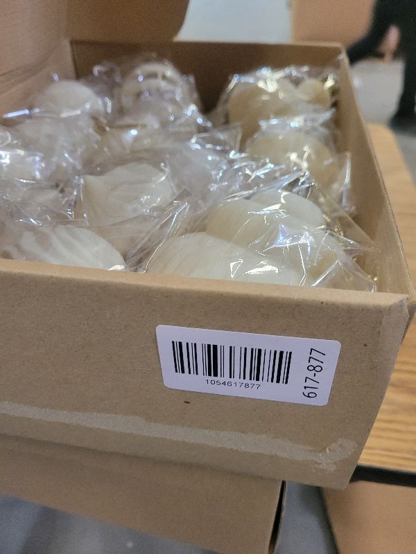 Photo 1 of 18Pcs Velvet Christmas Tree Ornaments Set, White Shatterproof Flocked Christmas Decorations Bulk for Tree, Classic Decorative Hanging Ball Ornaments for Xmas Holiday Home Party Decor