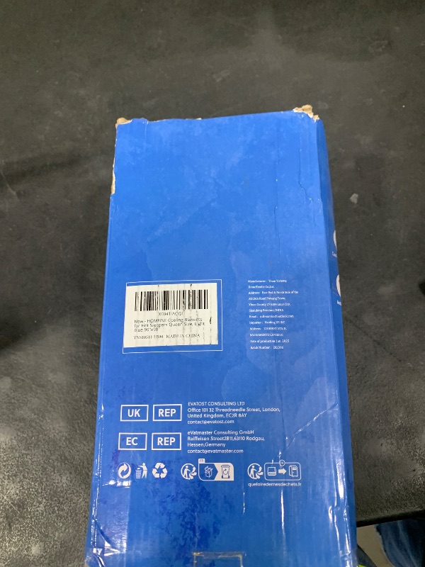 Photo 1 of HOMFINE Cooling Blankets for Hot Sleepers - Summer Blanket Thin Lightweight Breathable Soft Double Side Enhanced Cooling for Bed Couch Sofa, Keep Cool for Night Sweats (Light Blue, 90 x 90 inches)