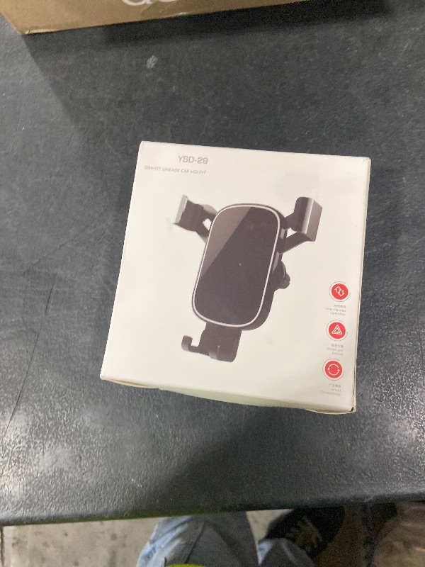 Photo 1 of LUNQIN Car Phone Holder for Toyota Highlander 2014 2015 2016 2017 2018 2019 and Toyota Highlander Hybrid 2014-2019 Auto Accessories Best Cell Phones Mount Cellphone Mobile Cradle Charging GPS Stand