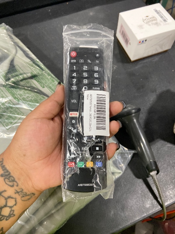 Photo 1 of AKB75095307 Remote Control Replacement fit for LG LED LCD TV 43UJ6500 43UJ6560 49UJ6500 49UJ6560 55UJ6520 55UJ6540 55UJ6580 60UJ6540 24lm520d 24LM520S 28lm520s