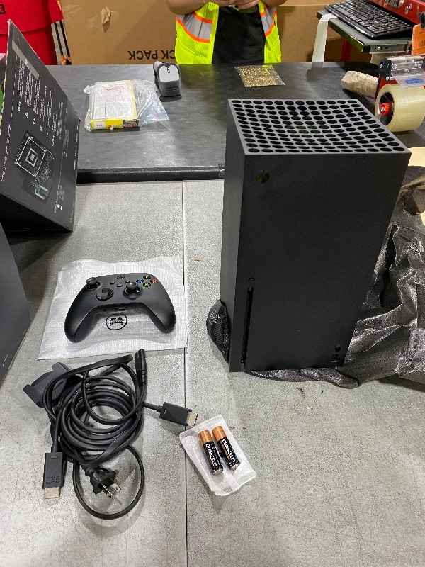 Photo 1 of Xbox Series X - Gaming Console - 1TB SSD - Includes Wireless Controller - 4K Gaming - 120FPS - Carbon Black