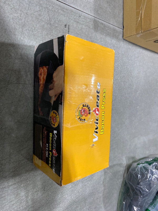 Photo 1 of vivicreate Bacon Press, Griddle Press, Grill Press, Meat Press, cast Iron Grill Press, cast Iron Griddle, Iron Press, cast Iron Material with Wooden Handle