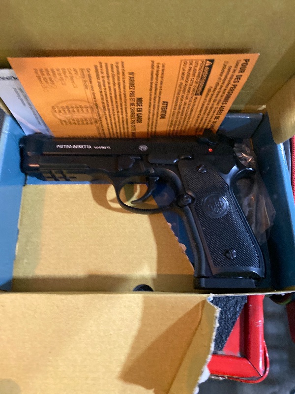 Photo 1 of Umarex mens Beretta M92 A1 Blowback Full-Auto .177 Caliber BB Gun Air Pistol, Black, Large