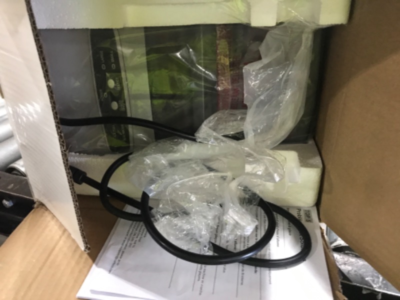 Photo 1 of Frigidaire 26 Lbs per Day Portable Compact Maker, Ice Making Machine, Stainless, Medium