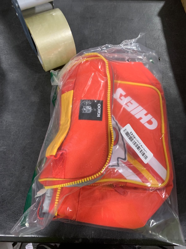 Photo 1 of Igloo Kansas City Chiefs Square Lunch Cooler Bag