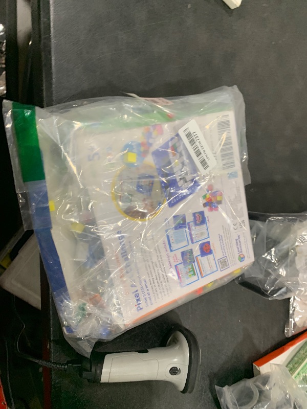 Photo 1 of Learning Resources STEM Explorers Pixel Art Challenge - Math Puzzles, Pattern Blocks, Creativity for Kids Sensory Bin, Arts and Crafts, Math Manipulatives, Building Toys, Montessori