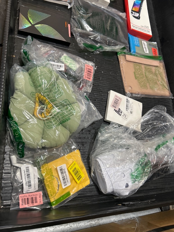 Photo 1 of Nellis Variety Box: Small 
