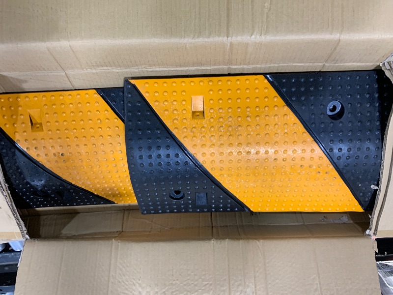 Photo 1 of F COME Rubber Speed Bump 6 Feet Rubber Driveway Modular Heavy Duty Speed 72.4 x 12 x 2.4 Inch Cable Protector Ramp for Garage Gravel Roads Asphalt Concrete, 6Ft-Speed Bump (2 Pack 6ft Speed Hump)