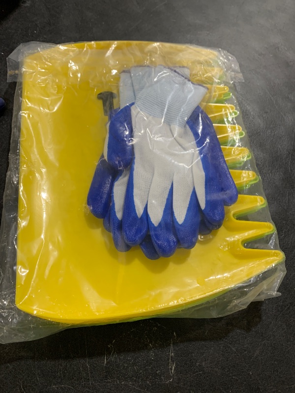 Photo 1 of 2 Sets Leaf Scoops Hand Rakes, Leaf Scoops and Claws with 2 Pairs Gloves, Lightweight Plastic Leaf Scoop, Large Leaf Grabbers for Picking Up Leaves, Clippings, Grass(2 Sets,Yellow+Green)