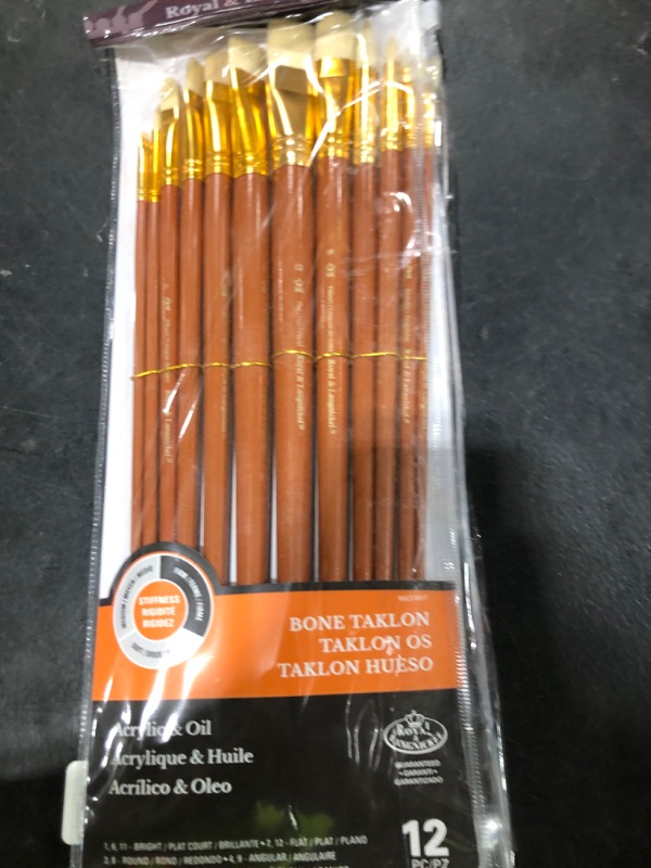 Photo 1 of Royal Brush Manufacturing Royal and Langnickel Zip N' Close 12-Piece Brush Set, Firm Bone Taklon