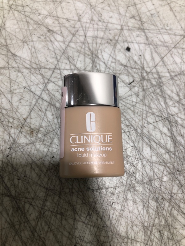 Photo 1 of Clinique Acne Solutions Liquid Foundation Makeup With Salicylic Acid For Dry Combination to Oily Skin Types | Medium Coverage, Natural Matte Finish, Ivory, 1.0 Fl Oz