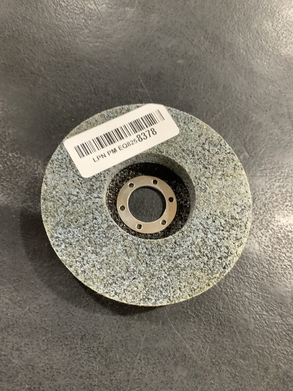 Photo 1 of Scotch-Brite Deburr and Finish PRO Unitized Disc - Metal Deburring and Finishing Disc for Angle Grinder- Coarse Grit - Nonwoven 4.5' x 7/8'