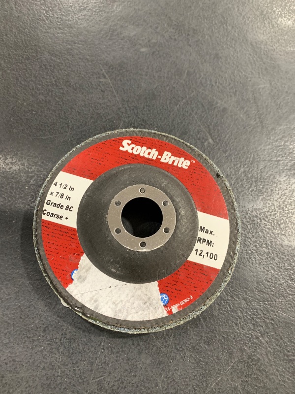 Photo 1 of Scotch-Brite Deburr and Finish PRO Unitized Disc - Metal Deburring and Finishing Disc for Angle Grinder- Coarse Grit - Nonwoven 4.5' x 7/8'