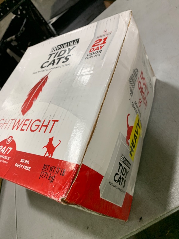 Photo 1 of Purina Tidy Cats LightWeight 24/7 Performance Odor control, Multi-Cat, Clumping, 99.9 Percent Dust Free Cat Litter - 17 lb. Box