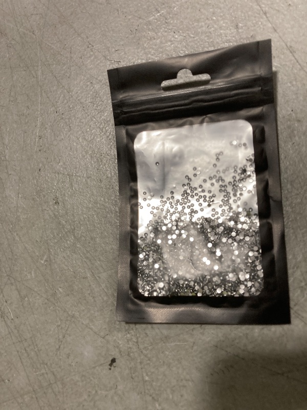 Photo 1 of 3000 Pieces SS6 2mm Flatback Rhinestones Clear Glass Round Gems Crystals for Nail Art DIY Crafts Clothes Shoes Bags ?Light Grey?