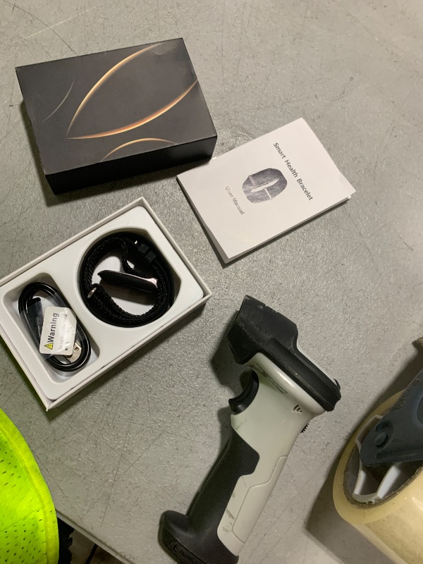 Photo 1 of smart health bracelet 