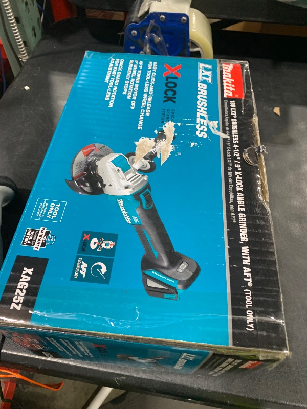 Photo 1 of Makita 18V Lxt 4 1/2 / 5In X-Lock Angle Grinder With Aft (Bare Tool)