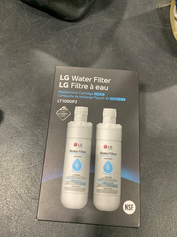 Photo 1 of LG LT1000P2 6-Month / 200 Gallon Refrigerator Replacement Water Filter, Reduces Chlorine, 2 Count (Pack of 1), White.