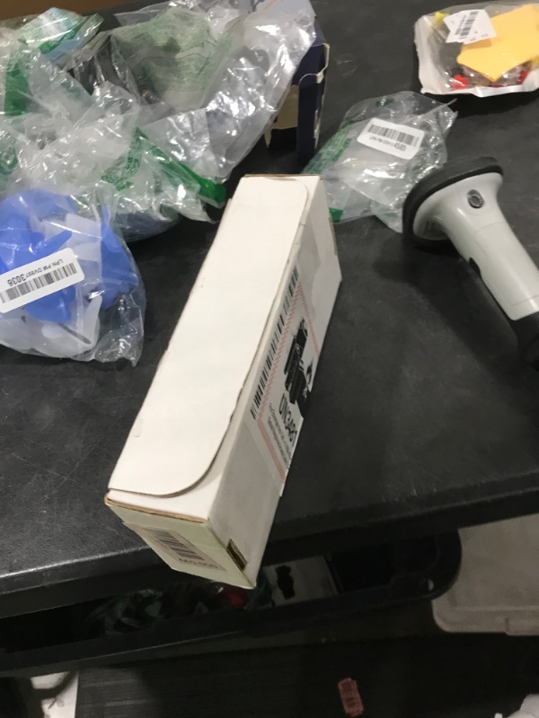 Photo 1 of Streamlight 69602 TL-Racker 1000 Lumen Forend Light for Mossberg 590 Shockwave with Strap and CR123A Lithium Batteries, Black