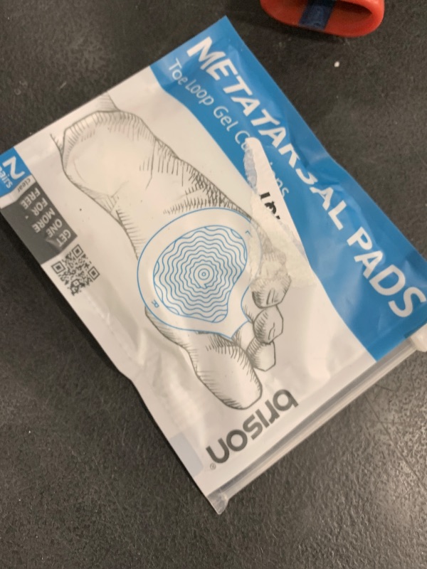 Photo 1 of Metatarsal Pads Ball of Foot Cushions - Metatarsal Pads for Women and Men - Soft Gel Foot Pads Metatarsal Foot Forefoot Cushioning Foot Pain Relief - 2 Pairs