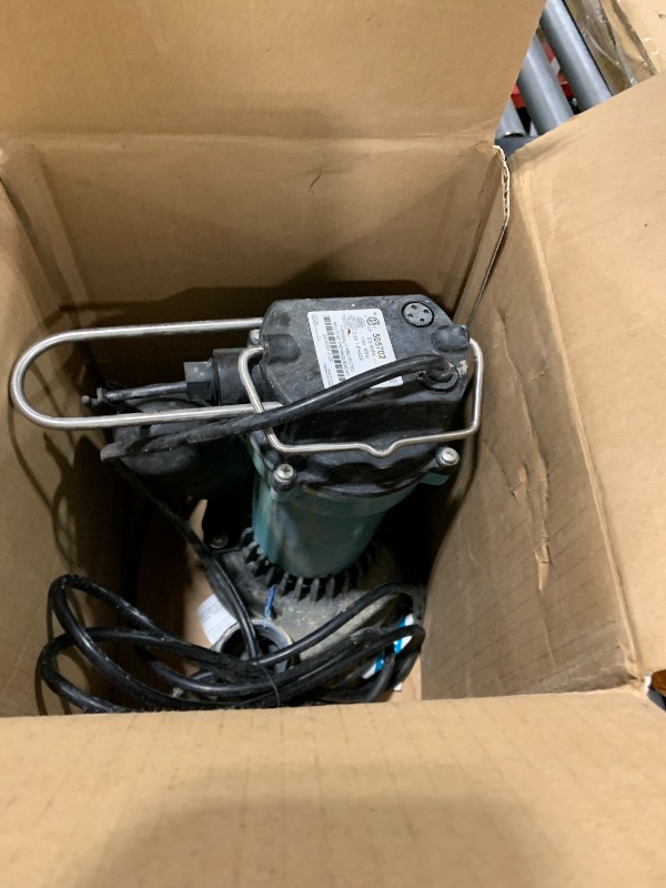 Photo 1 of Little Giant 5.5-ASPA 115-Volt, 2100 GPH, 1/4 HP Automatic Aluminum Sump Pump with Snap-Action Float Switch and 10-Ft. Cord, Blue or Black, 505702