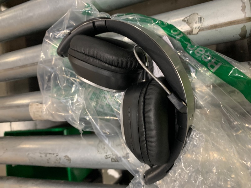 Photo 1 of WIRELESS HEADSET, UNSURE OF COMPATABILITY